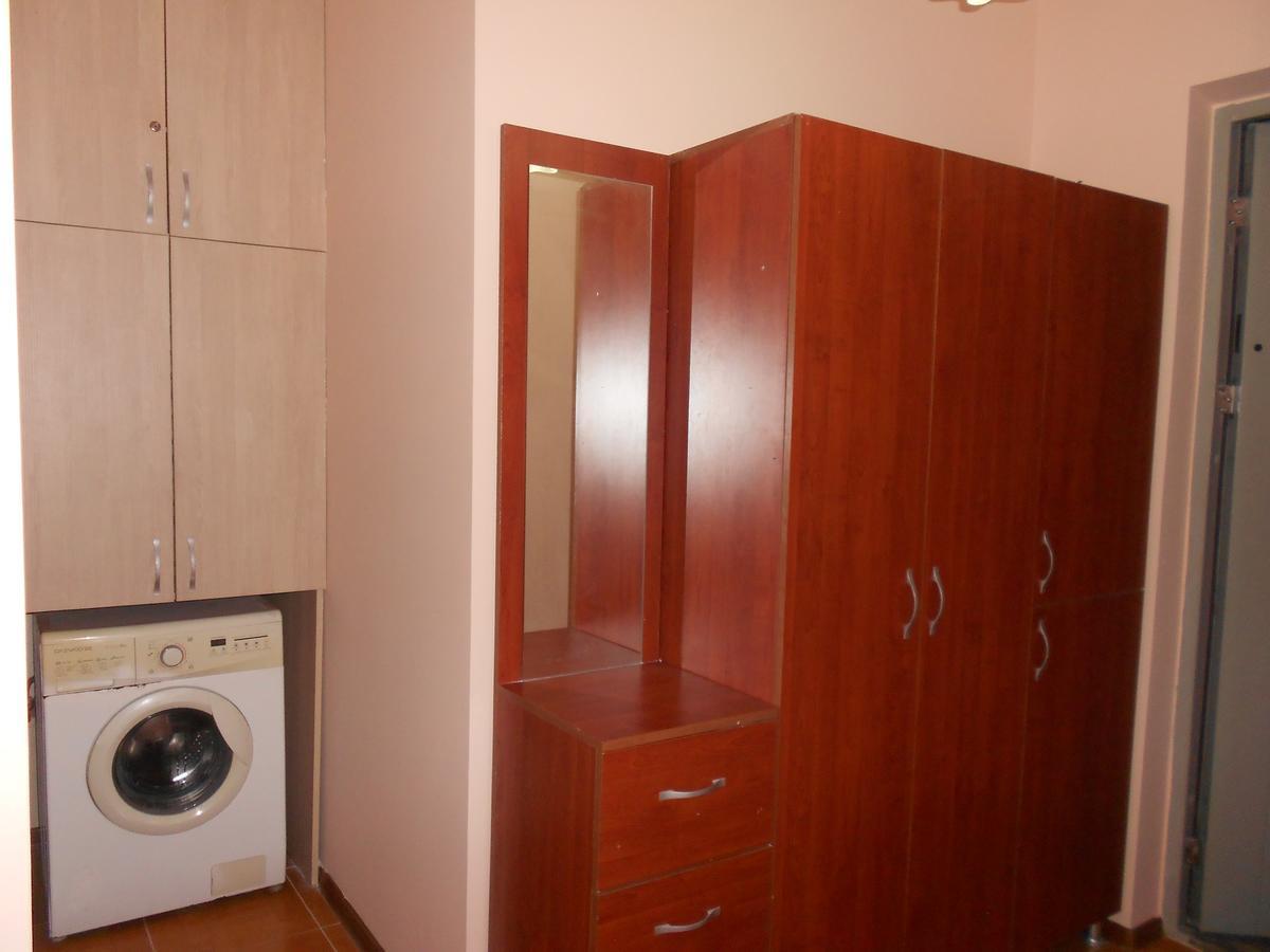 Ucha'S Apartment Batumi Exterior photo