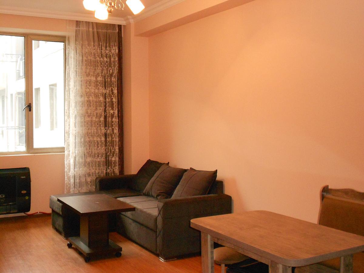 Ucha'S Apartment Batumi Exterior photo